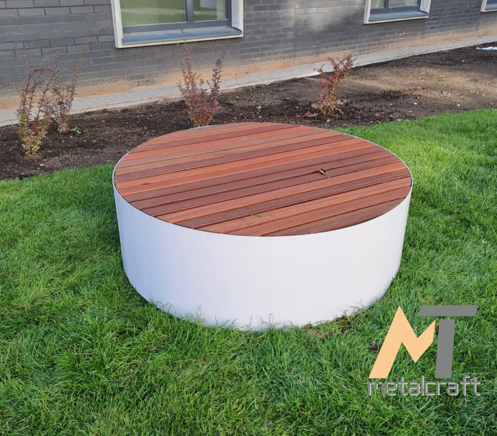 METAL BENCH FOR OUTDOORS - Image 2